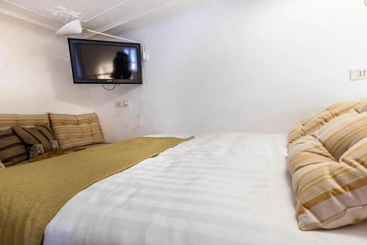 Joivy Modern Studio Near City Centre Apartment Milan