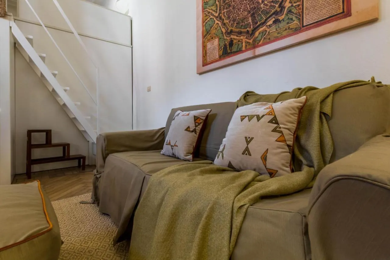 Joivy Modern Studio Near City Centre Apartment Milan 0*,  Italy